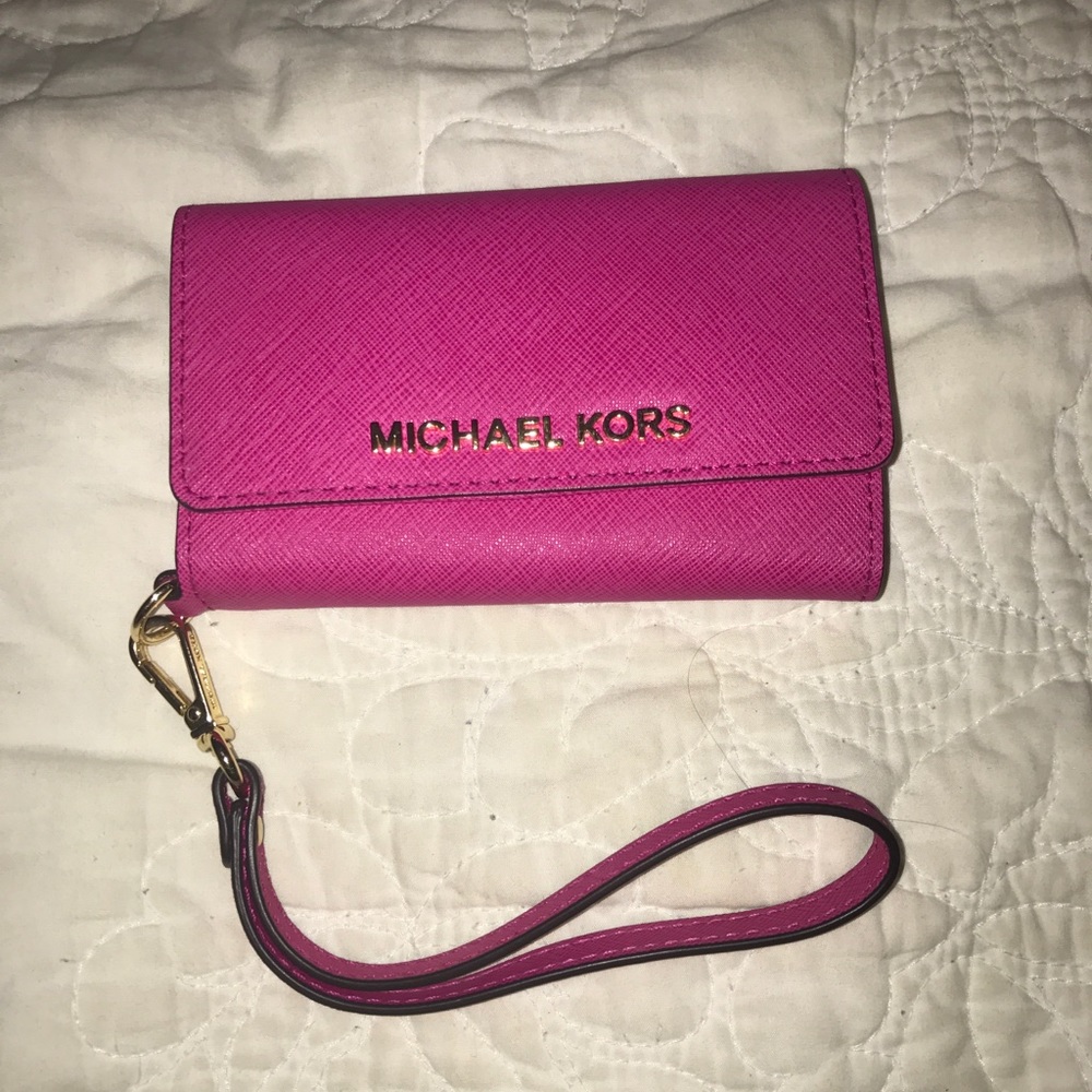 Michael Kors wallet w phone case